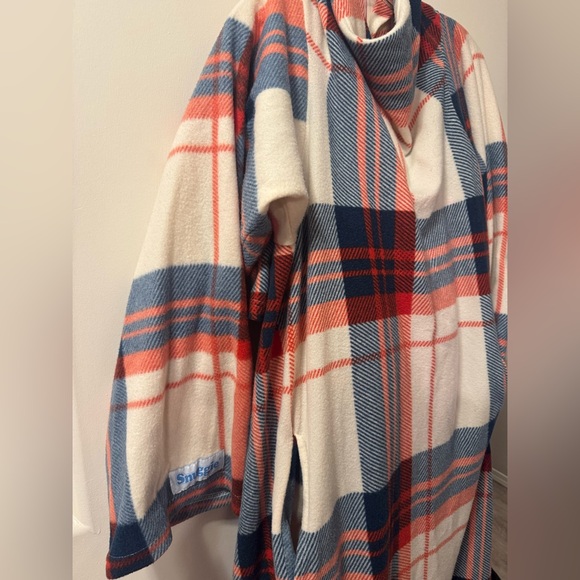 SNUGGIE! Authentic, single person off-white, red & blue plaid fleece.
O/S EUC - Picture 2 of 10